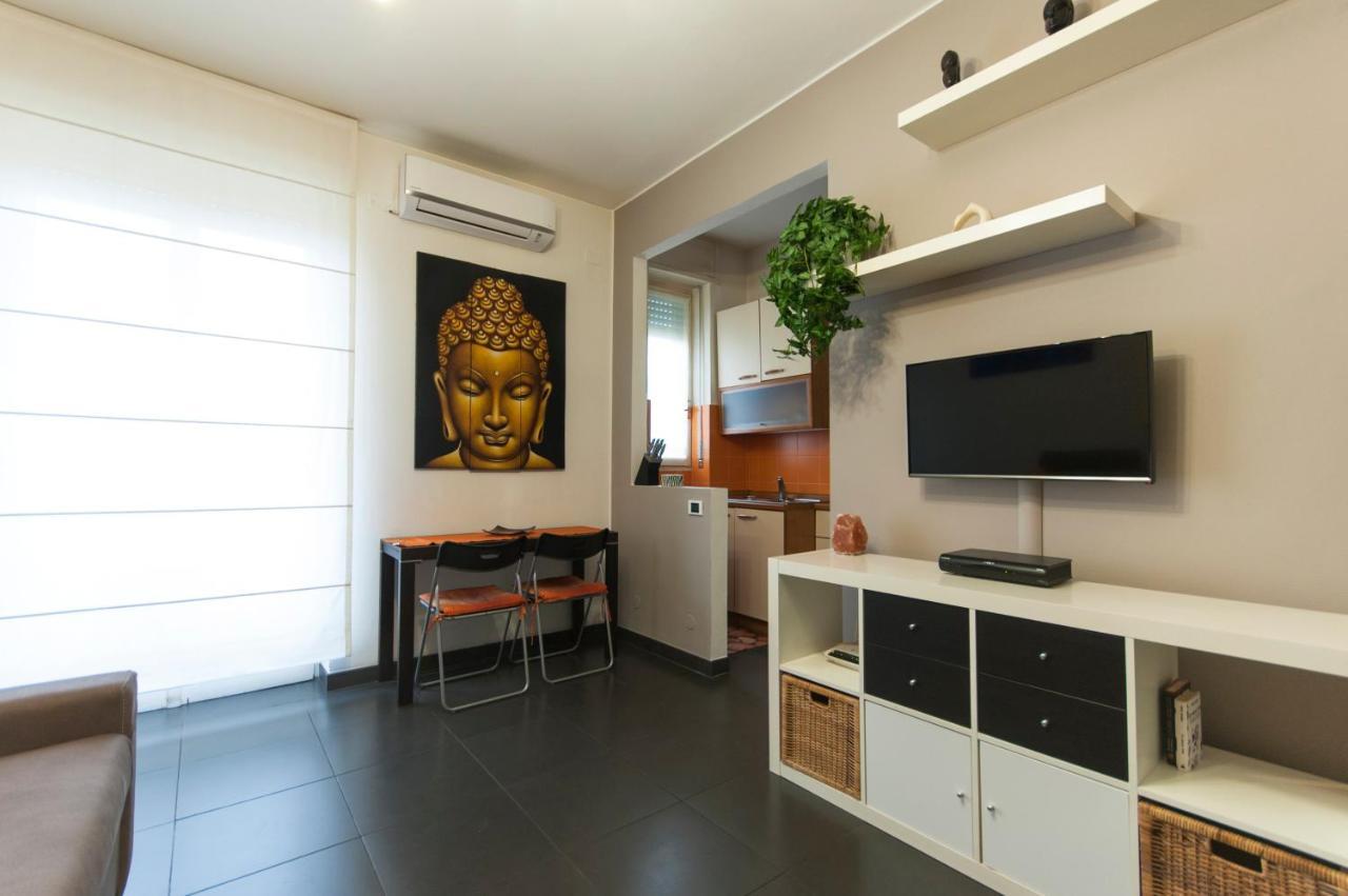 High Rise Studio Flat Near Metro Stop ミラノ エクステリア 写真