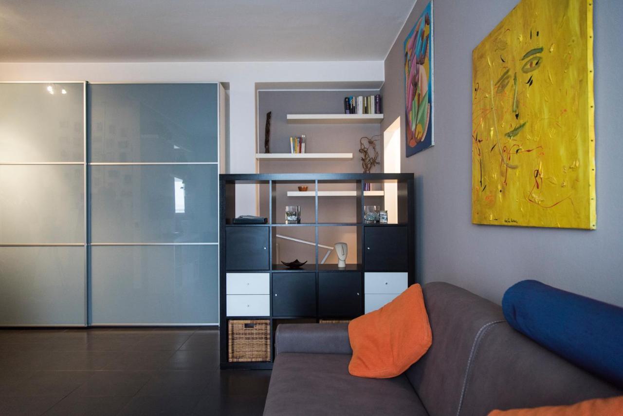 High Rise Studio Flat Near Metro Stop ミラノ エクステリア 写真